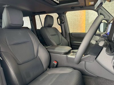 صورة 40 لـ 2025 Toyota LAND CRUISER 250