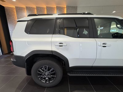 صورة 23 لـ 2025 Toyota LAND CRUISER 250