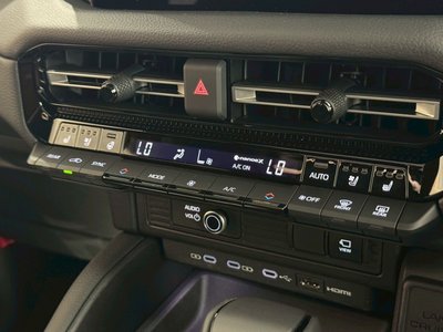 صورة 64 لـ 2025 Toyota LAND CRUISER 250
