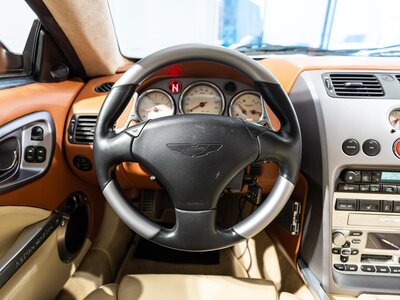 صورة 23 لـ 2003 Aston Martin V12 VANQUISH