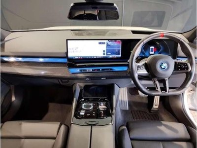 2025 BMW I5 缩略图 2