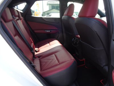 صورة 21 لـ 2025 Lexus NX