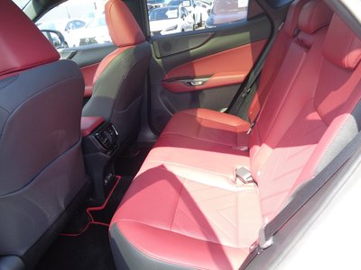 صورة 12 لـ 2025 Lexus NX