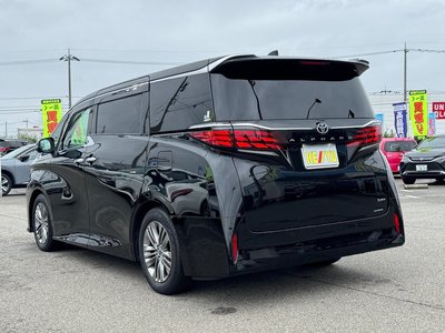 2025 Toyota ALPHARD photo 12