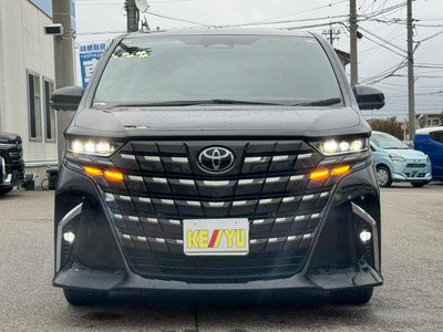 2025 Toyota ALPHARD photo 8