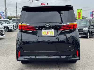 2025 Toyota ALPHARD photo 11