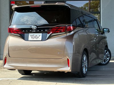 صورة 78 لـ 2023 Toyota ALPHARD