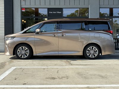 صورة 75 لـ 2023 Toyota ALPHARD