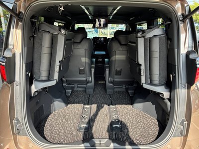 صورة 50 لـ 2023 Toyota ALPHARD