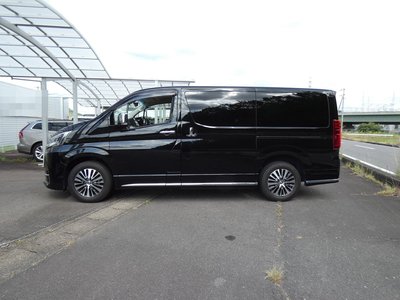 صورة 7 لـ 2023 Toyota GRAND ACE