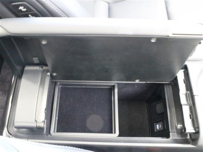 صورة 32 لـ 2025 Toyota CROWN ESTATE