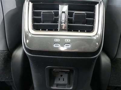 صورة 4 لـ 2025 Toyota CROWN ESTATE