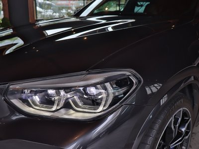 2021 BMW X4 M 照片 29