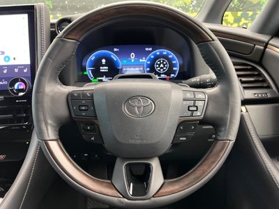 صورة 12 لـ 2025 Toyota ALPHARD