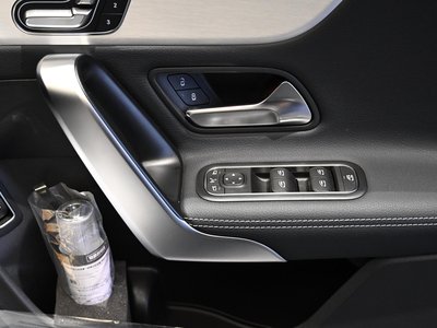 2025 Mercedes-BENZ CLA thumbnail 31