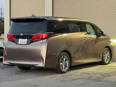 2025 Toyota ALPHARD — фото 11