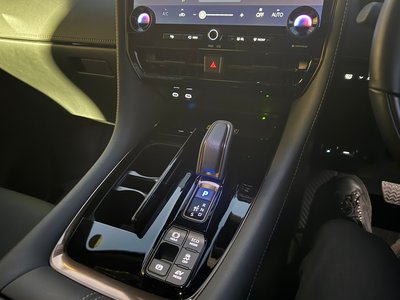2025 Toyota ALPHARD — фото 28
