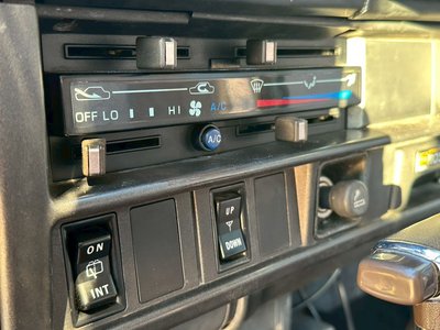 صورة 44 لـ 1988 Toyota LAND CRUISER