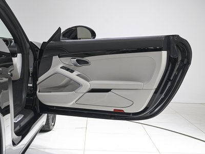 2023 Porsche 718 thumbnail 32