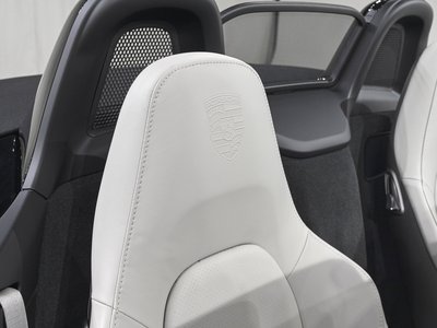 2023 Porsche 718 thumbnail 30
