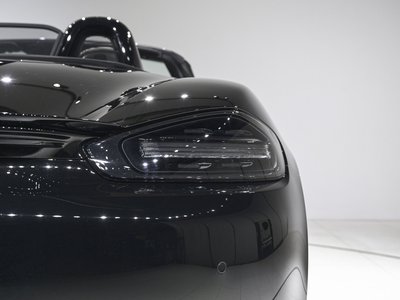 2023 Porsche 718 thumbnail 19