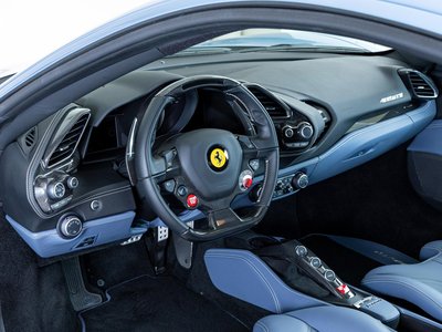 2018 Ferrari 488 GTB 照片 12