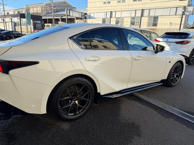 صورة مصغرة 16 لـ 2024 Lexus IS