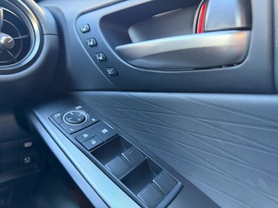 صورة مصغرة 38 لـ 2024 Lexus IS