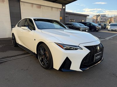 صورة مصغرة 3 لـ 2024 Lexus IS