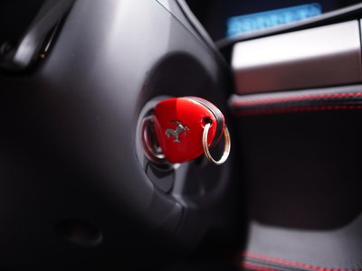 2013 Ferrari 458 SPIDER 照片 15
