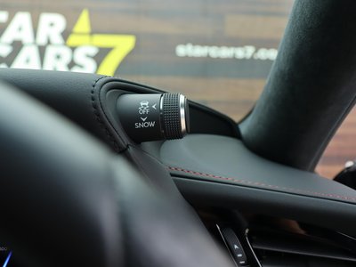 2021 Lexus LS thumbnail 32