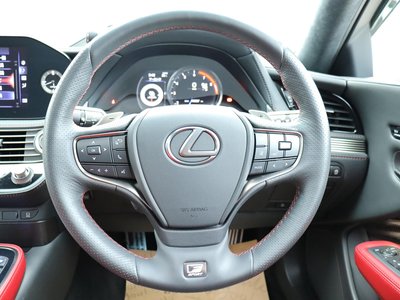 2021 Lexus LS photo 9