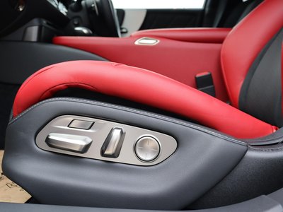 2021 Lexus LS thumbnail 39