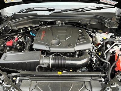 2025 ALFA Romeo STELVIO 照片 23