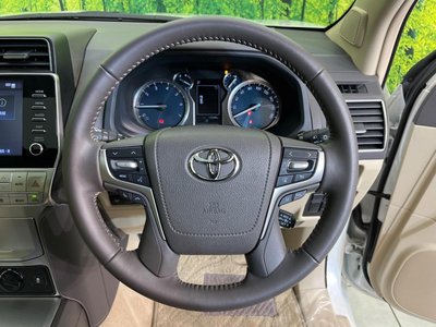 2023 Toyota LAND CRUISER PRADO 缩略图 22