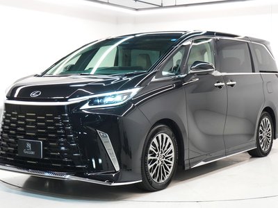 2026 Lexus LM photo 1