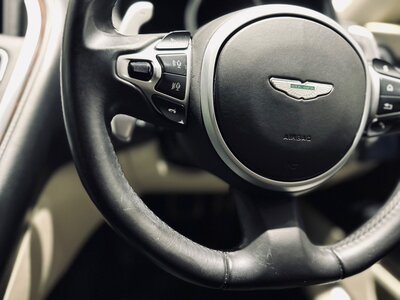 صورة مصغرة 24 لـ 2018 Aston Martin DB11