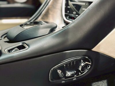 صورة مصغرة 31 لـ 2018 Aston Martin DB11