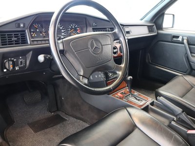 صورة 38 لـ 1992 Mercedes-BENZ 190