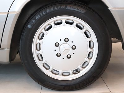 صورة 18 لـ 1992 Mercedes-BENZ 190