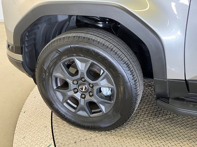 صورة مصغرة 35 لـ 2025 Lexus GX