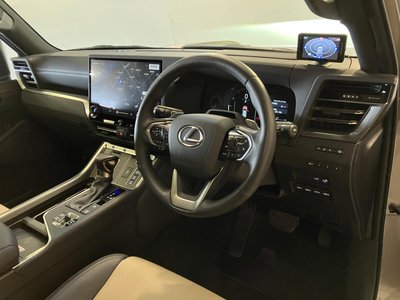 صورة مصغرة 4 لـ 2025 Lexus GX