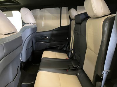 صورة مصغرة 14 لـ 2025 Lexus GX