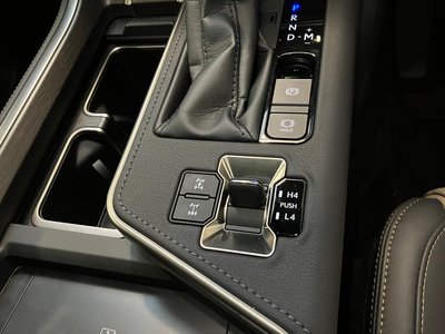صورة مصغرة 30 لـ 2025 Lexus GX
