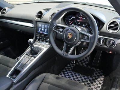 2024 Porsche 718 photo 3