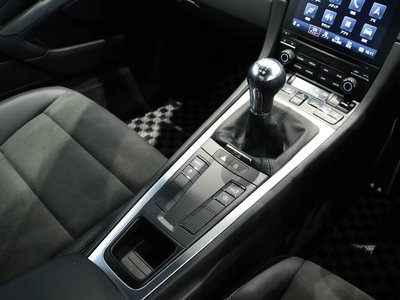 2024 Porsche 718 thumbnail 22