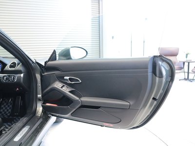 2024 Porsche 718 photo 12