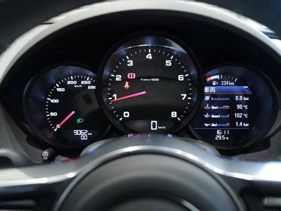 2024 Porsche 718 thumbnail 21