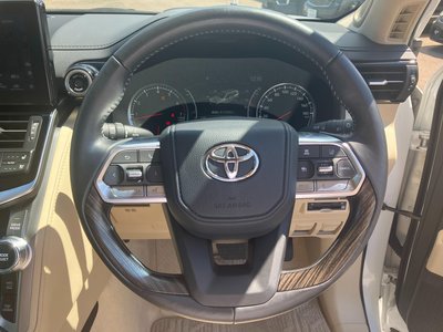 2023 Toyota LAND CRUISER 300 thumbnail 68