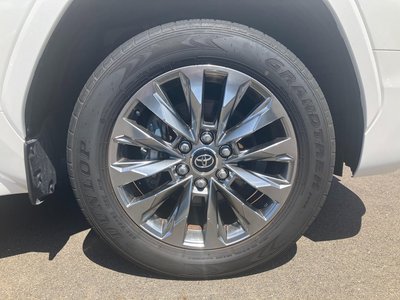 2023 Toyota LAND CRUISER 300 thumbnail 100